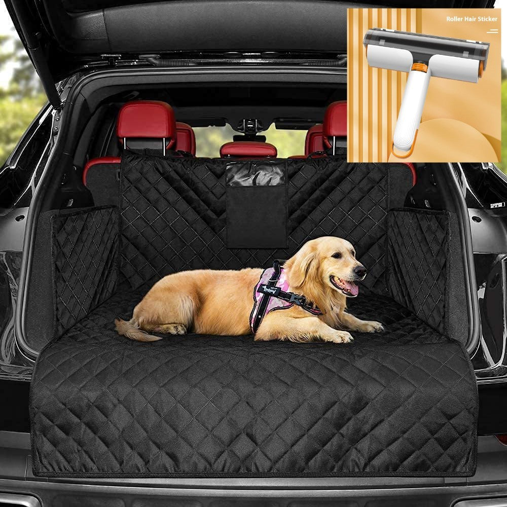 Neue Hundematte im Kofferraum von Pets